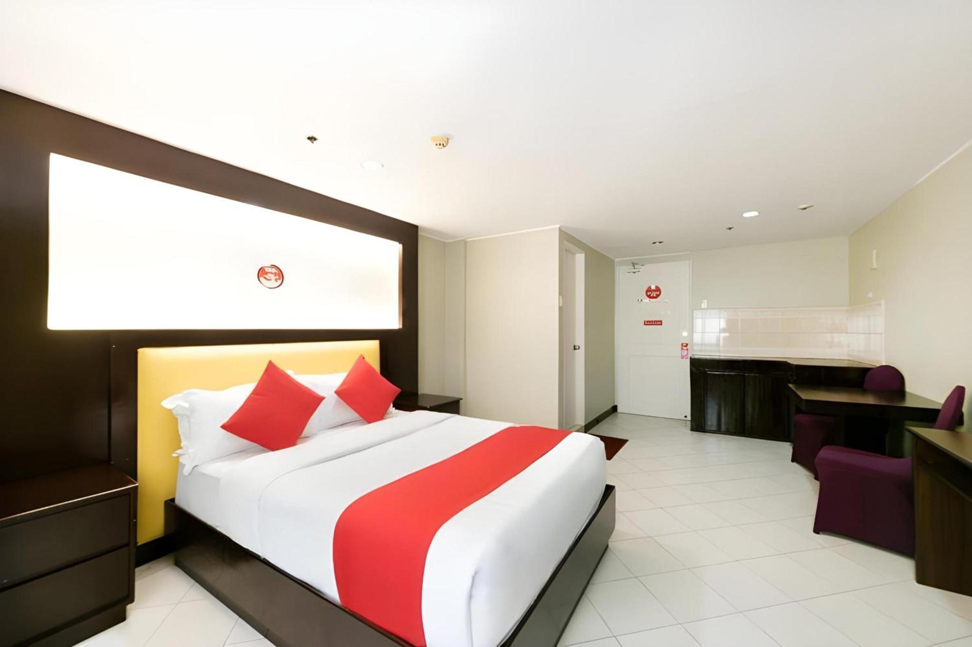 Oyo 115 Northridge Mansions Hotel Quezon City Buitenkant foto