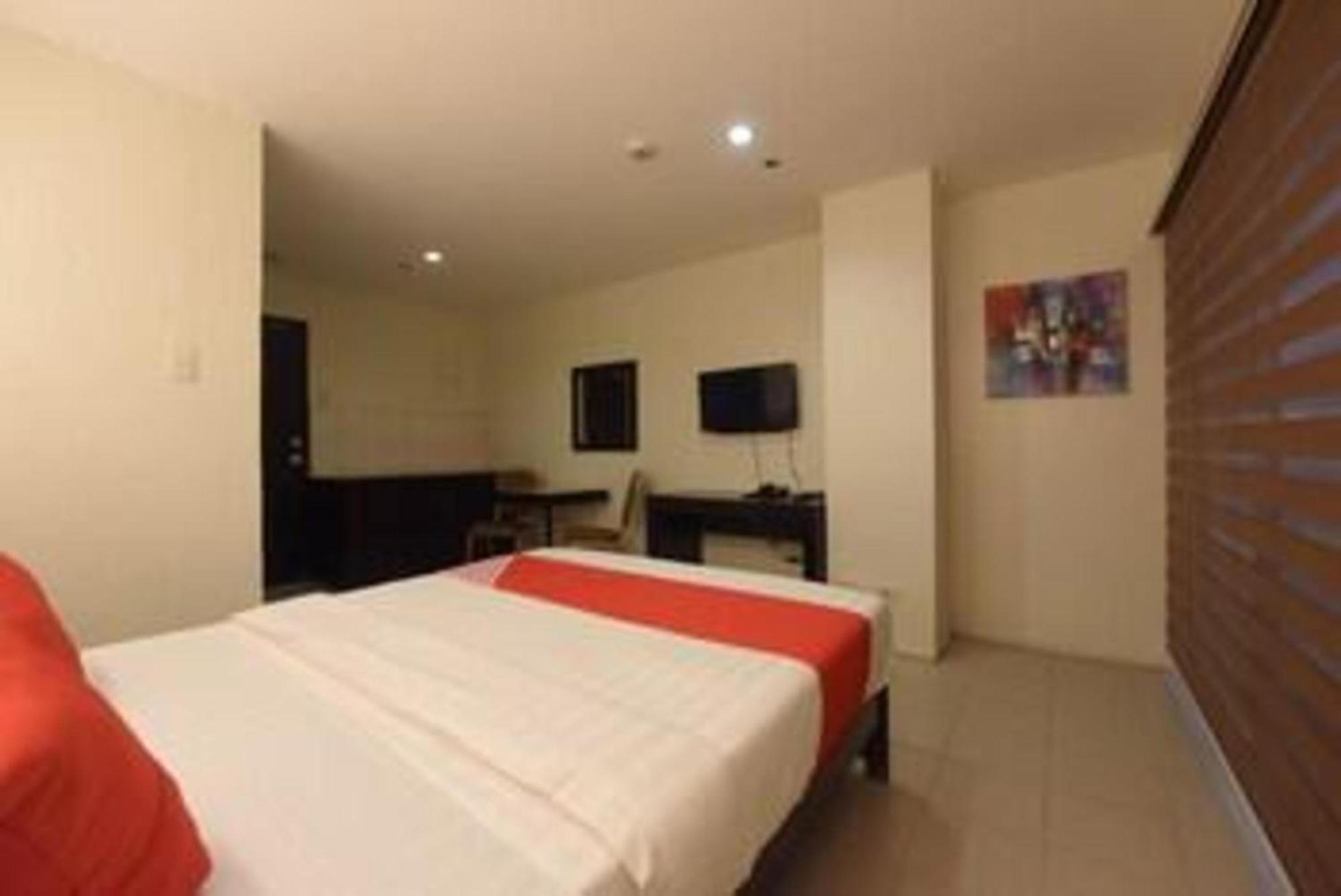 Oyo 115 Northridge Mansions Hotel Quezon City Buitenkant foto