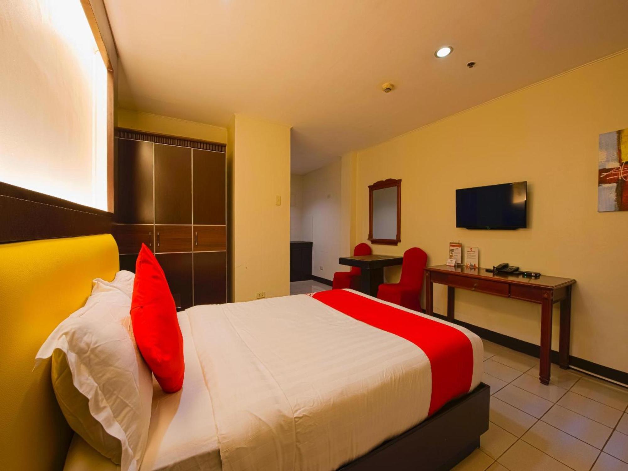 Oyo 115 Northridge Mansions Hotel Quezon City Buitenkant foto