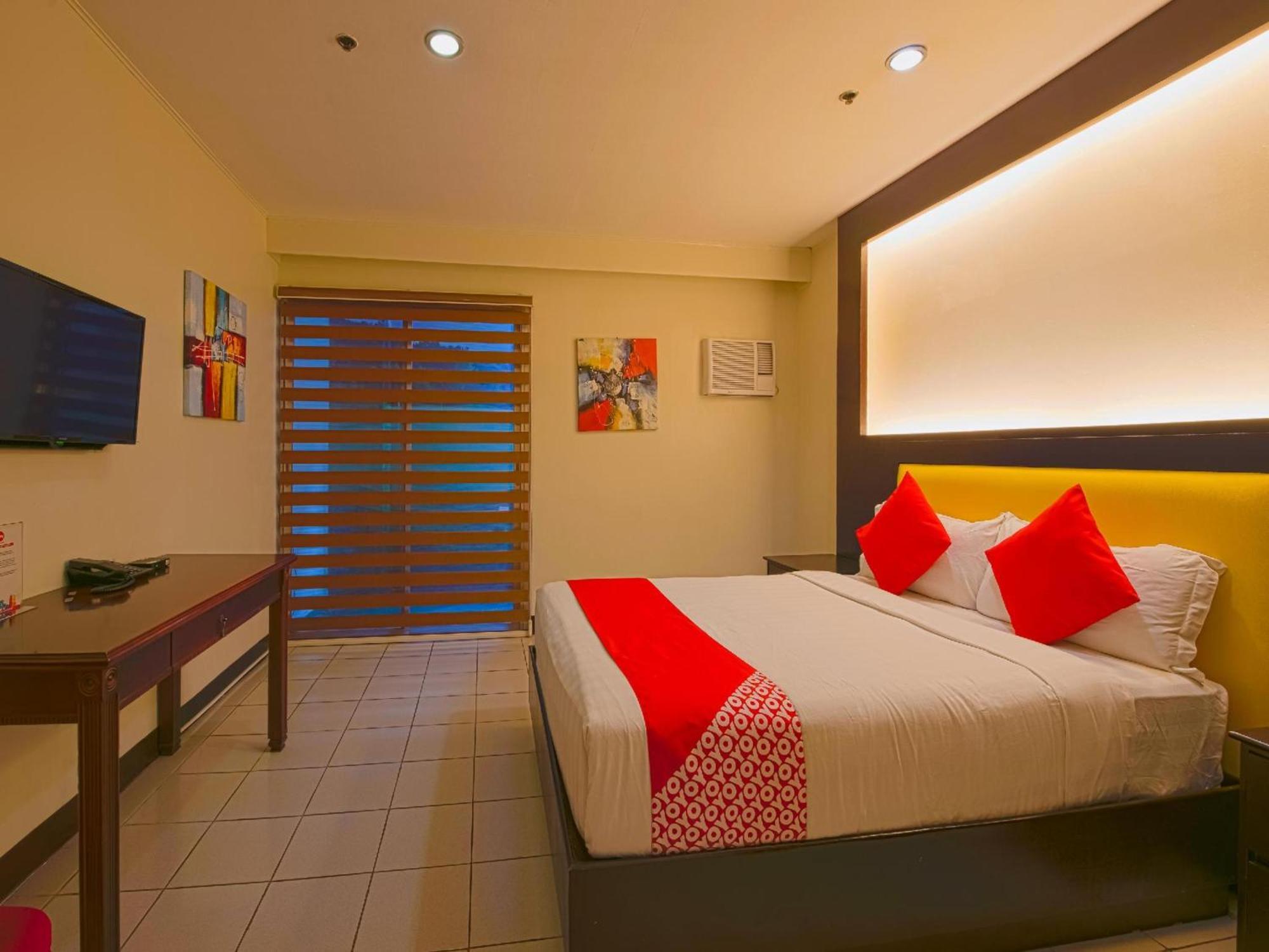 Oyo 115 Northridge Mansions Hotel Quezon City Buitenkant foto