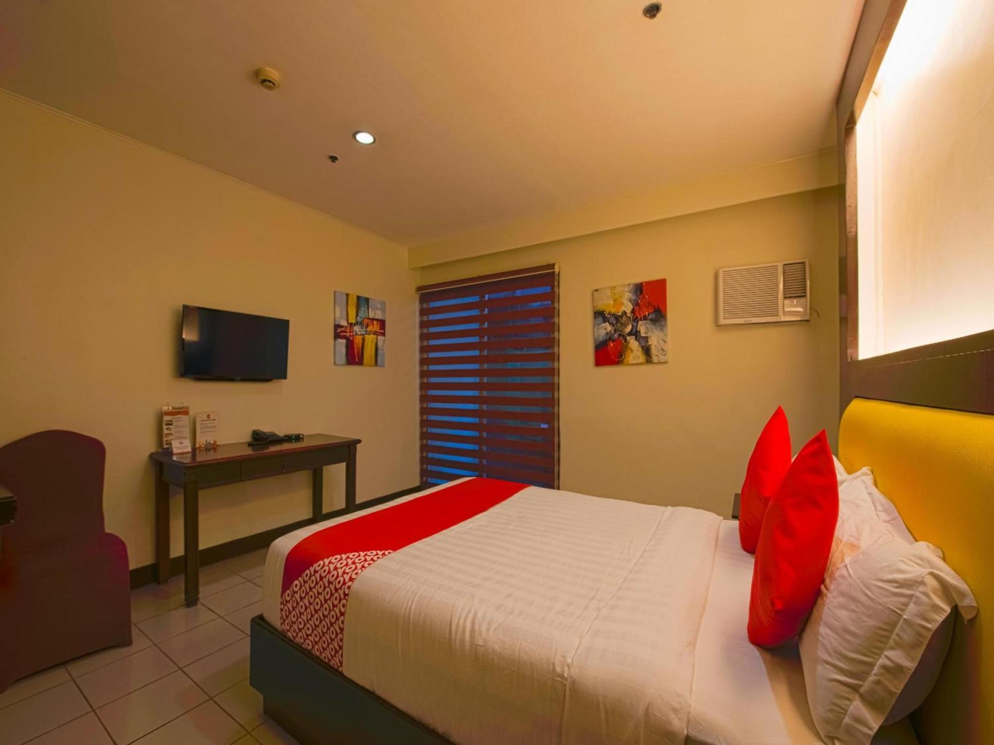 Oyo 115 Northridge Mansions Hotel Quezon City Buitenkant foto