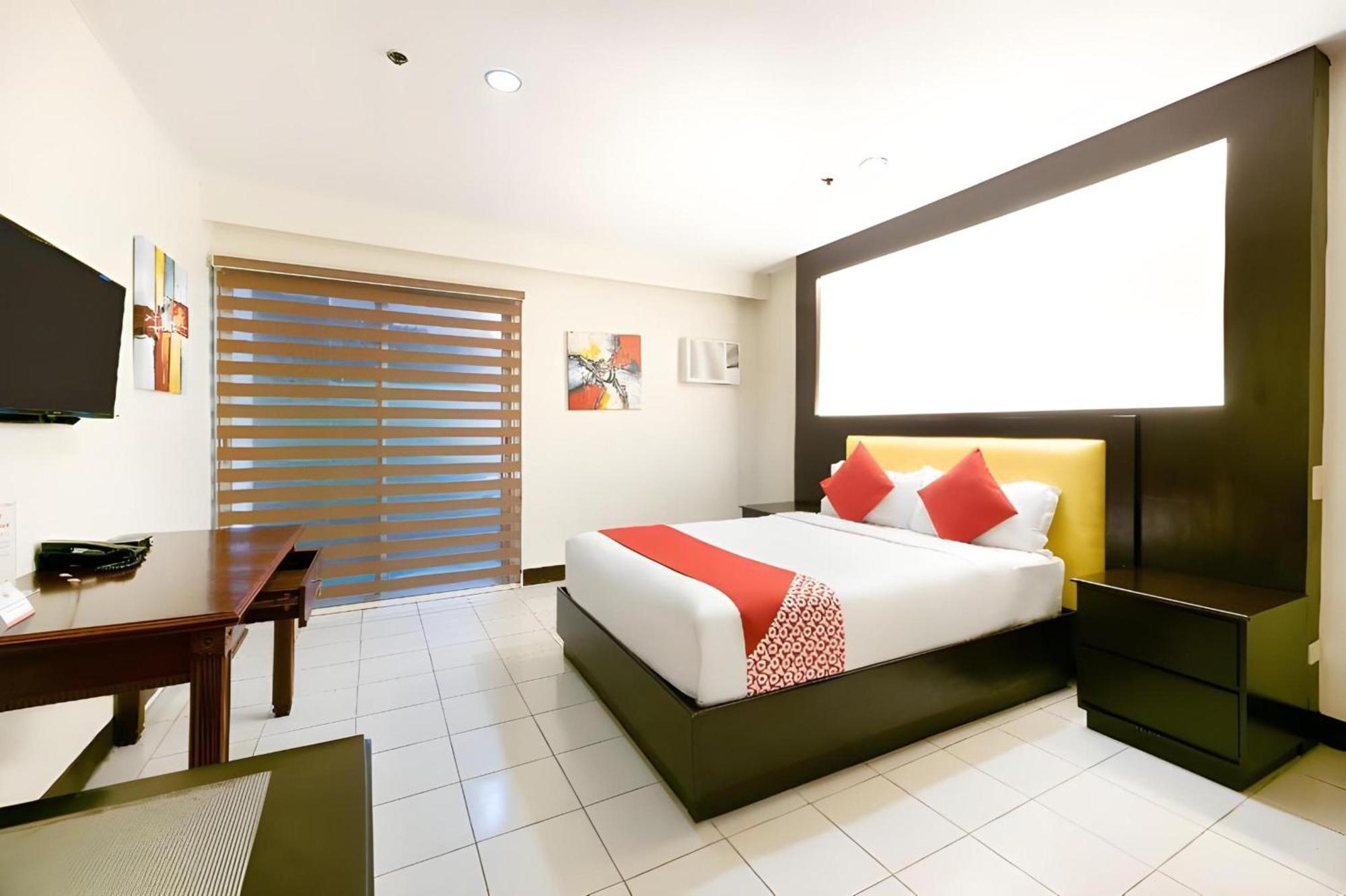 Oyo 115 Northridge Mansions Hotel Quezon City Buitenkant foto