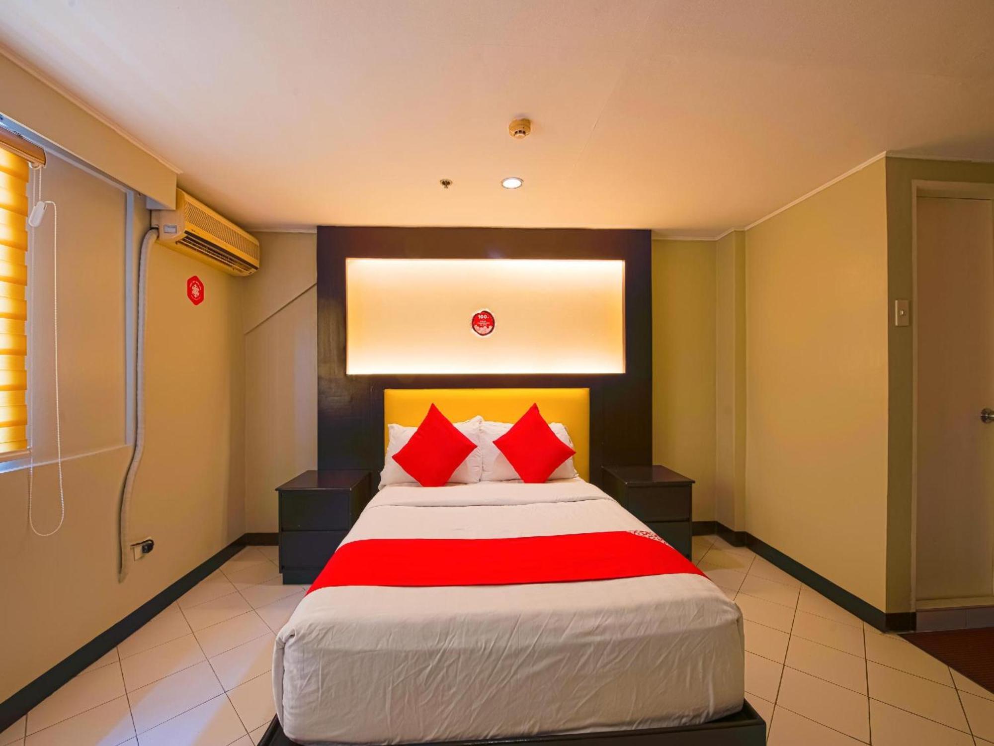 Oyo 115 Northridge Mansions Hotel Quezon City Buitenkant foto