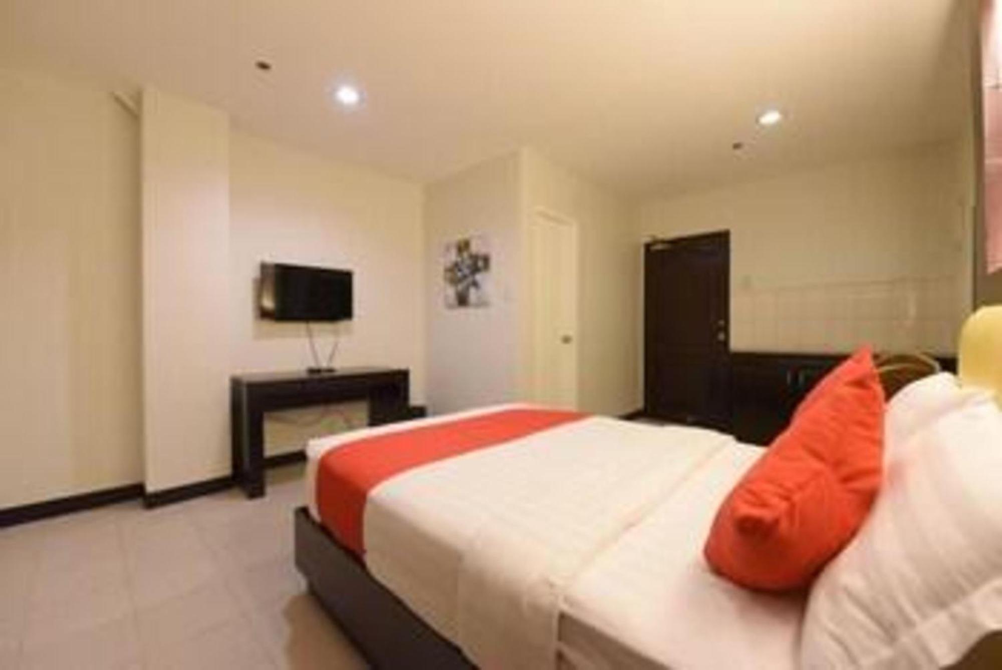 Oyo 115 Northridge Mansions Hotel Quezon City Buitenkant foto