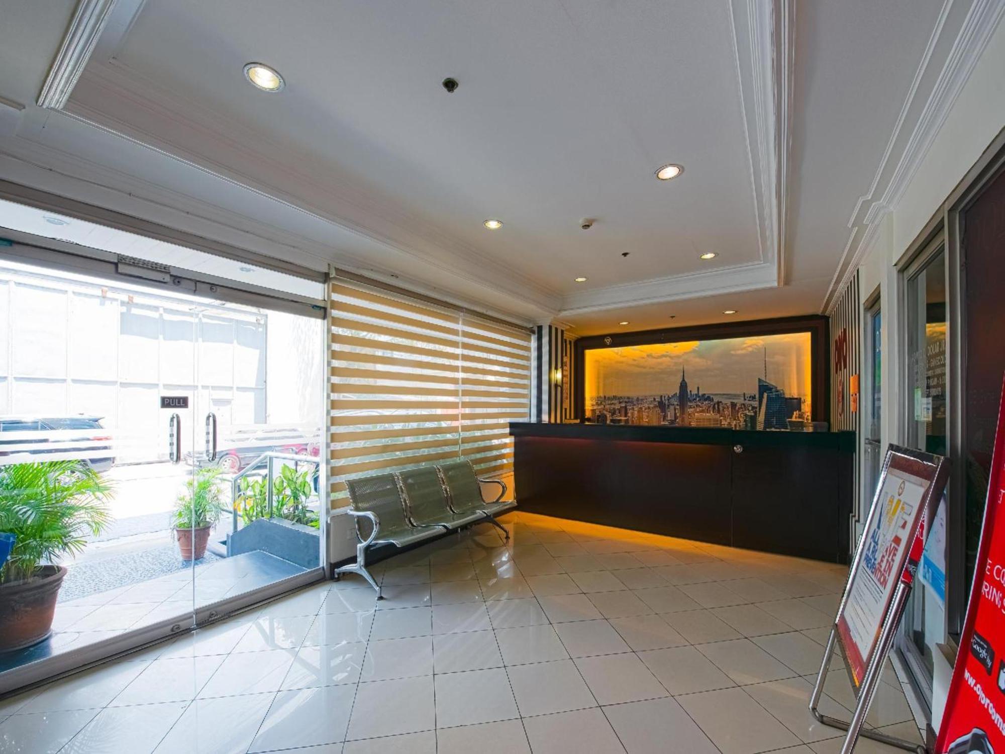 Oyo 115 Northridge Mansions Hotel Quezon City Buitenkant foto